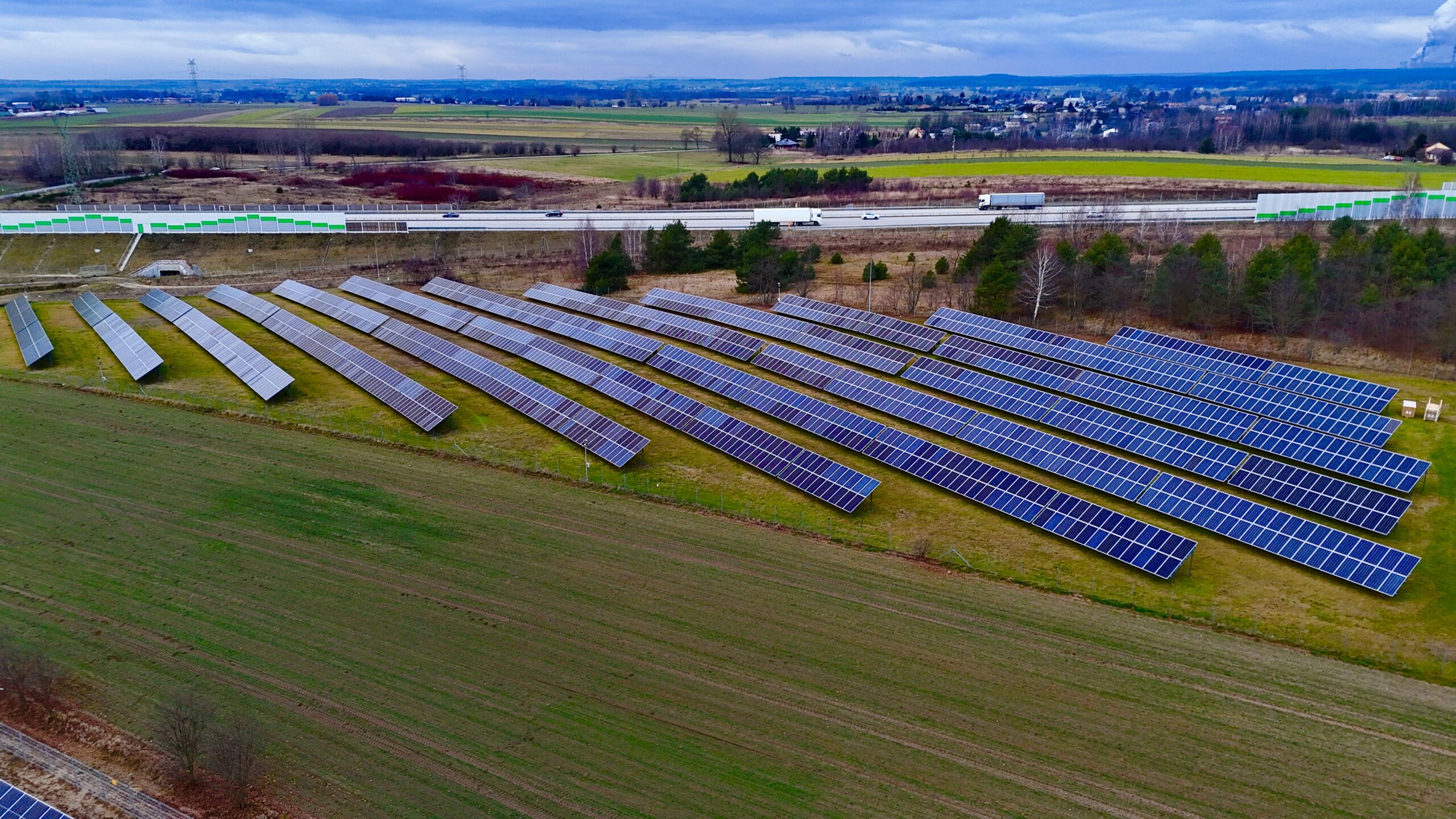 budowa farm fotowltaicznych - Biała Góra