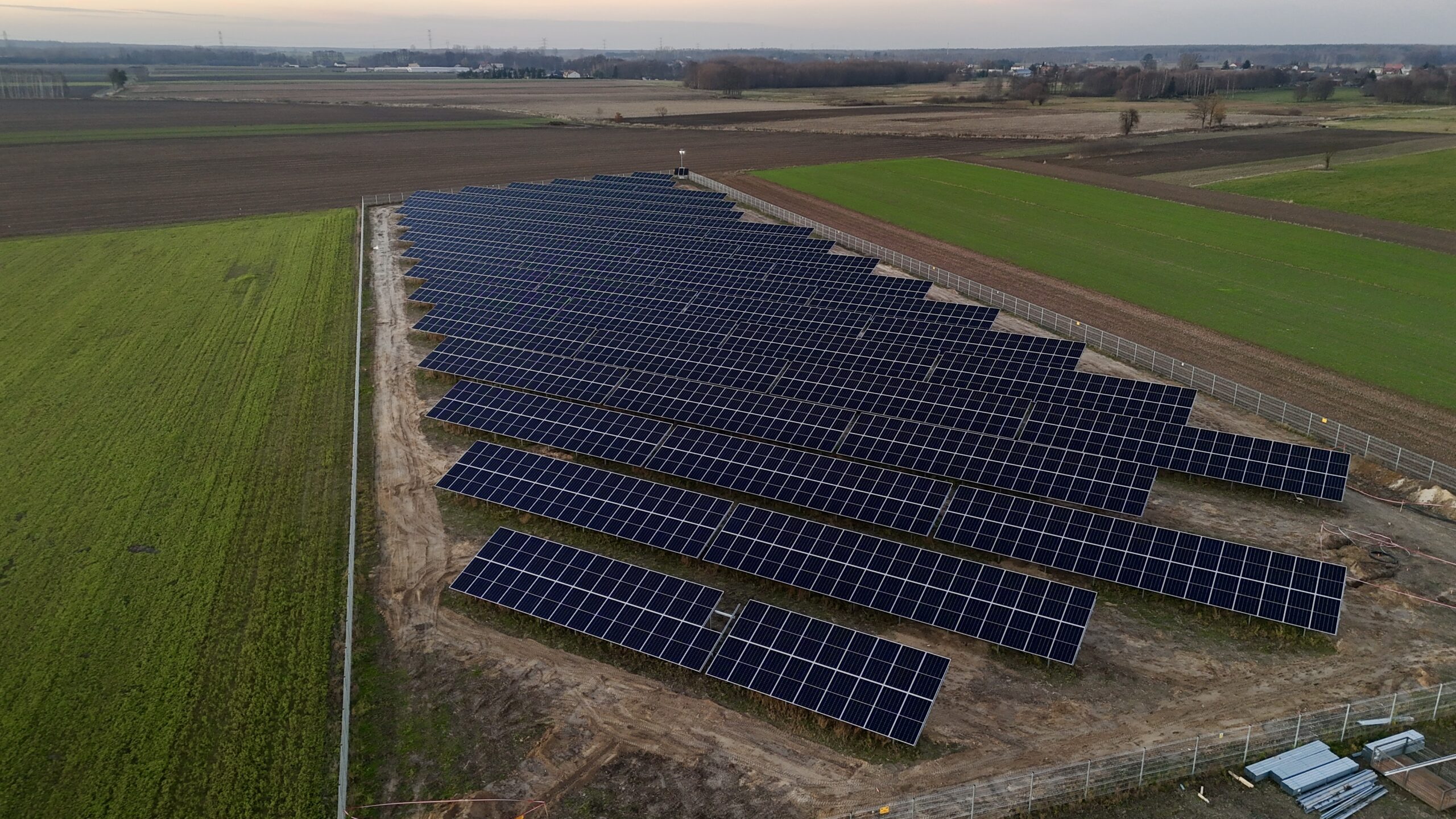 budowa farm fotowltaicznych - Widzów